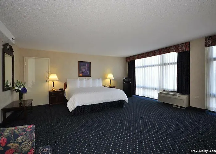 Chicago North-evanston By Ihg Отель Эванстон